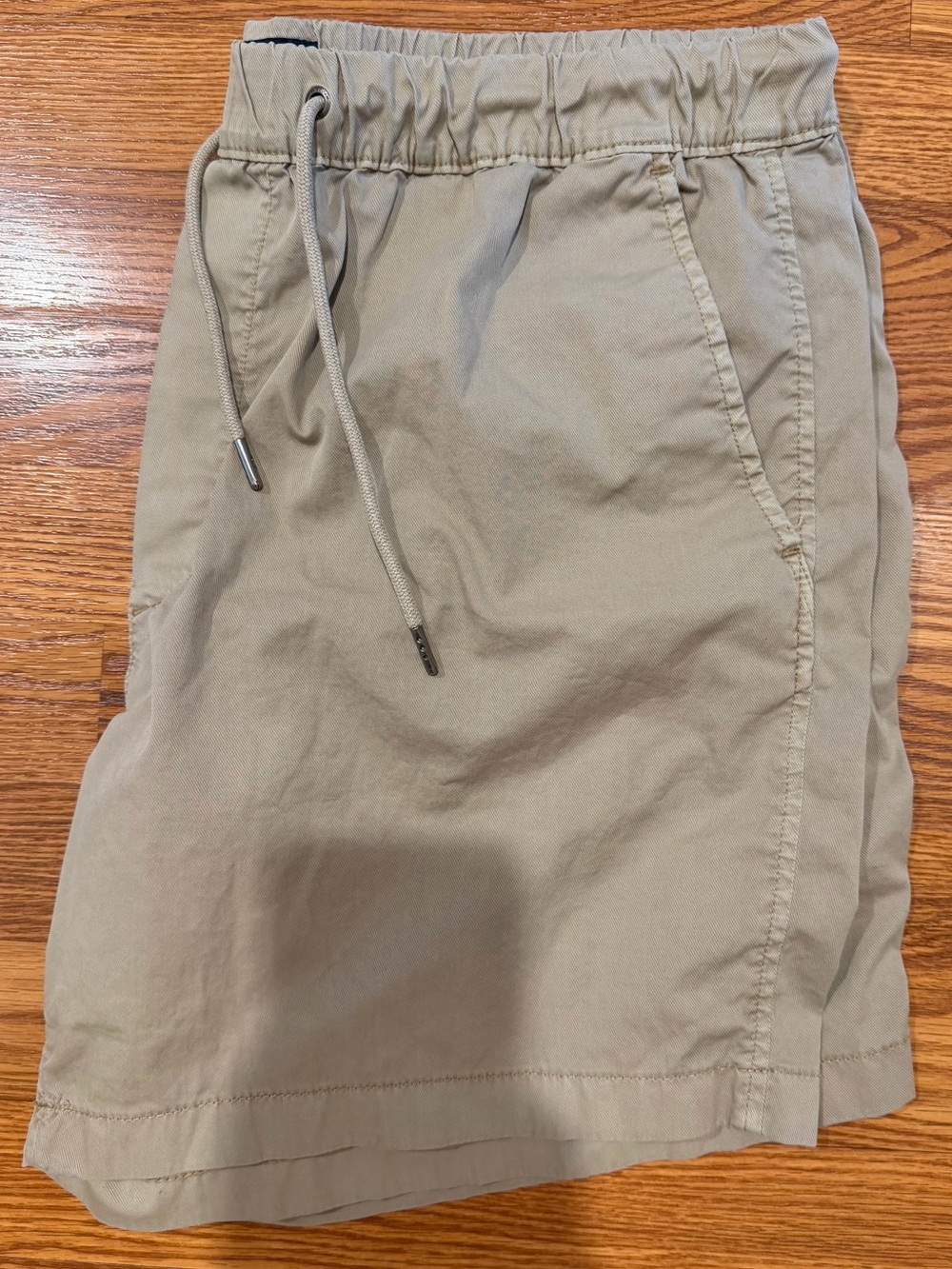American Eagle Men’s Drawstring Khaki Shorts